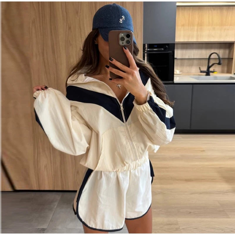 Fashion Contrast 2 Piece Short Set Women's Stand Collar Zip Lightweight Jacket Loose Mini Shorts 2026 New Lady Casual Outfit