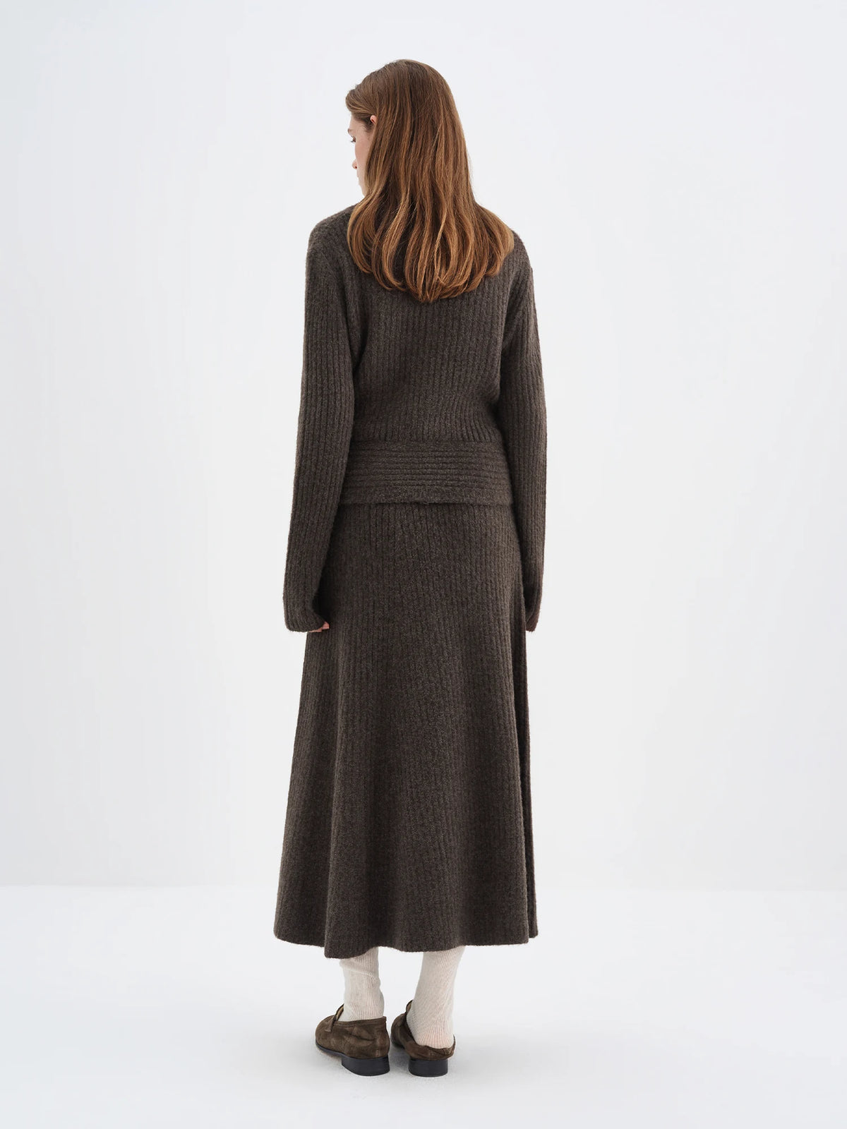 FSLE Fall 2025 Winter New Arrival Elegant Knitwear Twisted Knit Sweater and Skirt Two-Piece Outfit Sweater and Long Skirts Sets