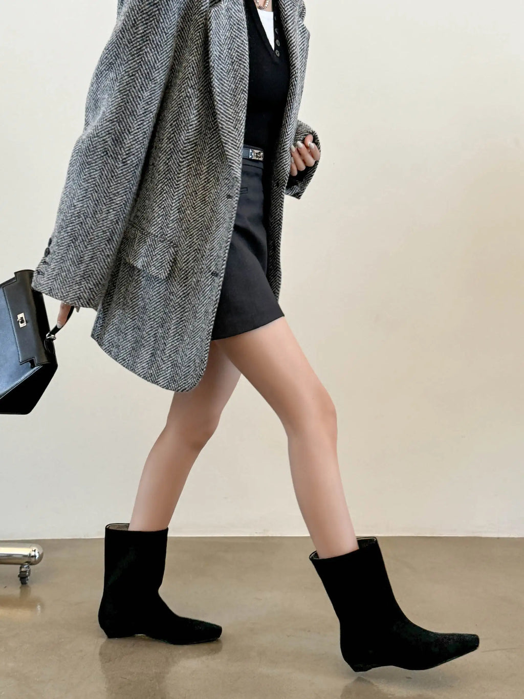 Krazing Pot Kid Suede Leather Square Toe Low Heels Modern Boots Casual Winter Autumn Brand Office Lady Concise Women Ankle Boots