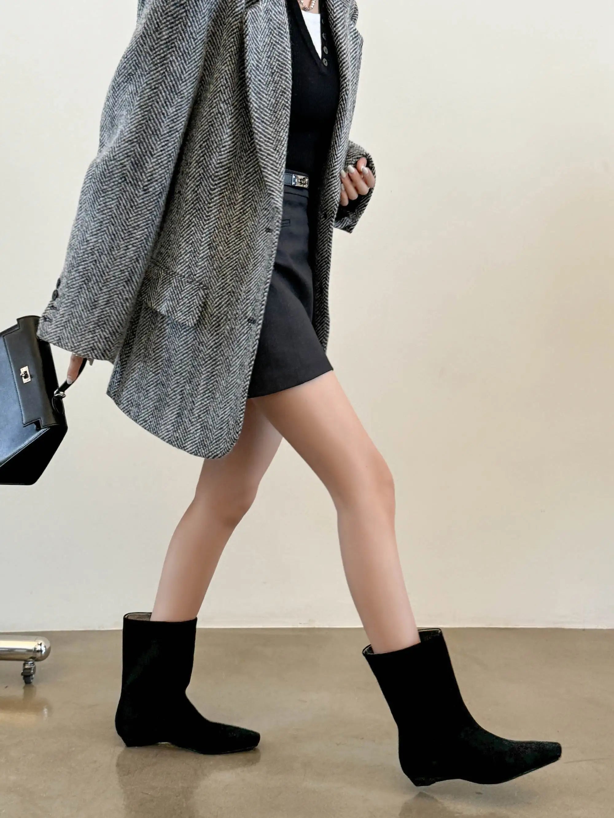 Krazing Pot Kid Suede Leather Square Toe Low Heels Modern Boots Casual Winter Autumn Brand Office Lady Concise Women Ankle Boots