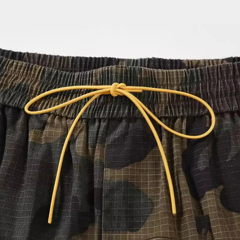 Men's Camouflage Shorts Multi Pocket Zipper Cargo Shorts Streetwear Elastic Drawstring Waist Shorts Male ﻿