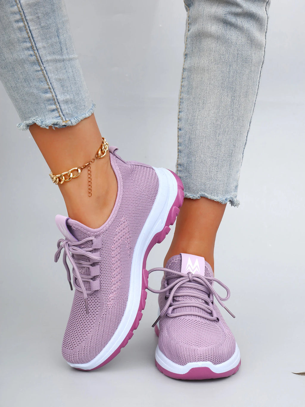 Spring and Autumn New Women's Casual Lace-Up Sneakers, Comfortable, Breathable, Lightweight and Wear-Resistant Sports and Casual Shoes