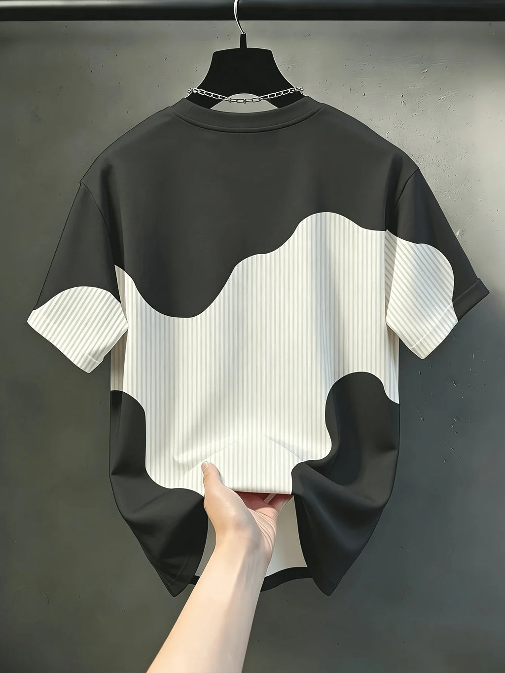 Men's casual crew neck T-shirt with geometric pattern and striped splicing design, a stylish top with good drape