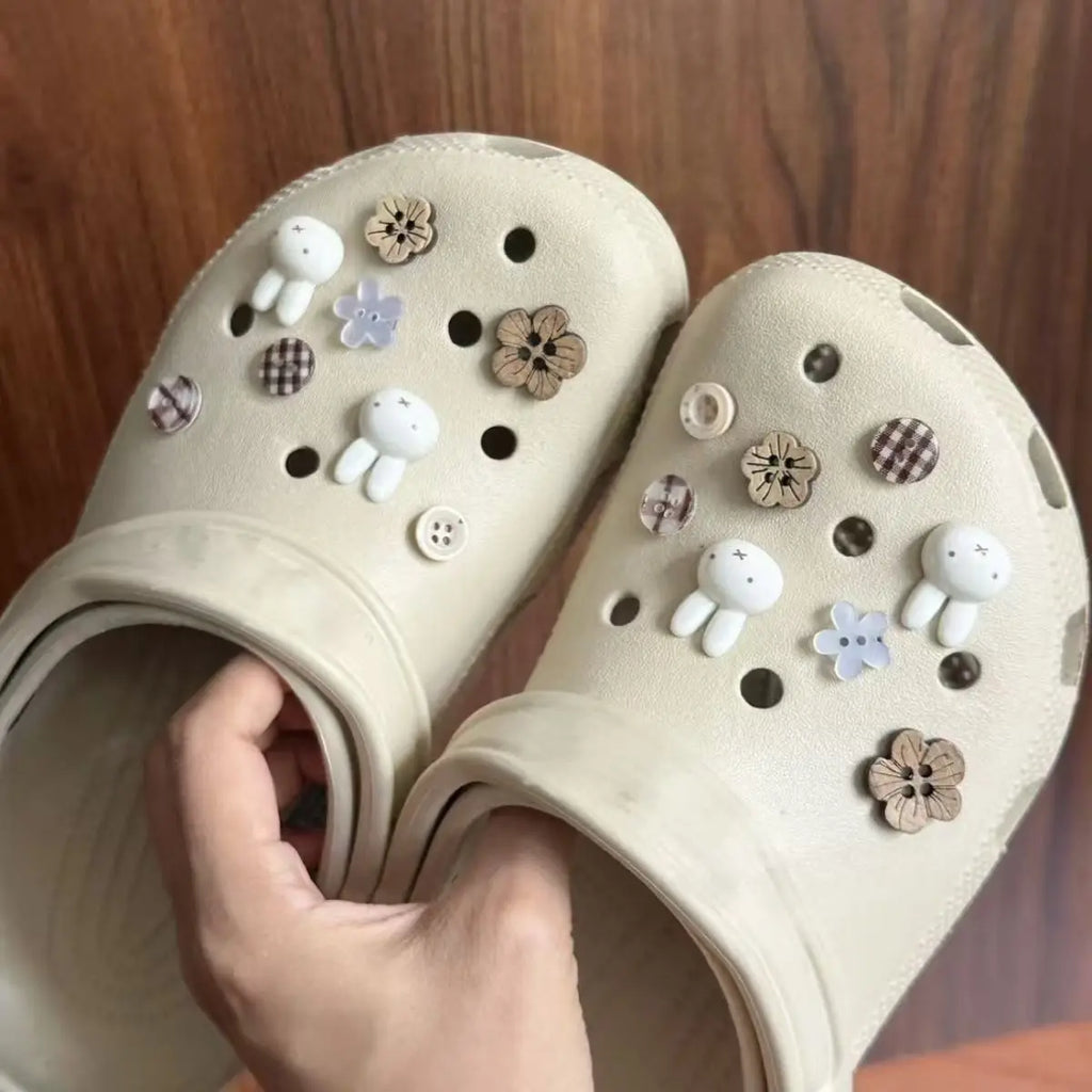 16Pcs Retro Rabbit Shoes Charms Set Plaid Buttons Multi Flowers Shoe Charms Decor for Sandals Clogs Holiday Gift Pack
