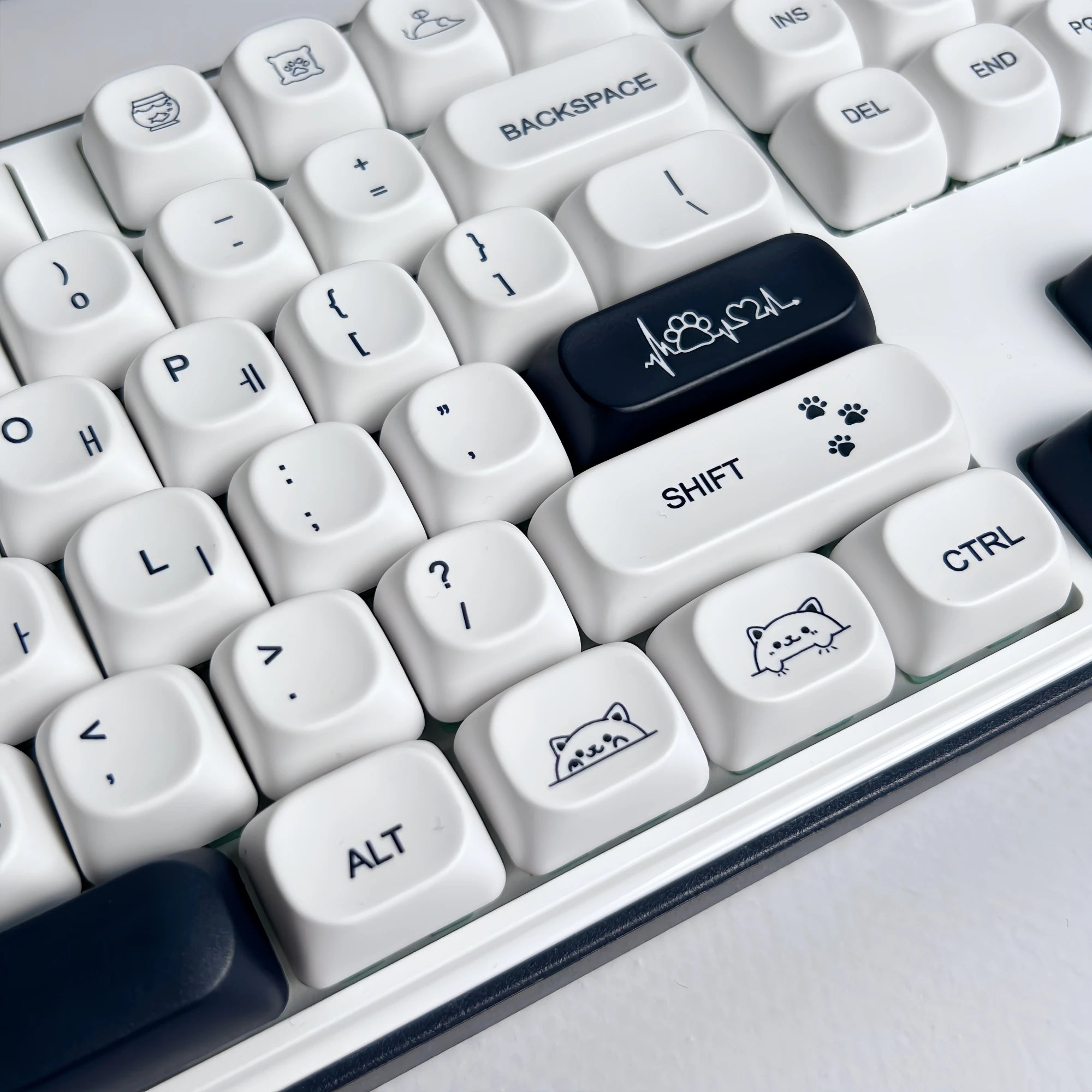 Strange Cat Cute Keycap English/Russian/Korean PBT MOA Minimalist Black and White Keycaps Lovely Kitten Mechanical Keyboard Caps