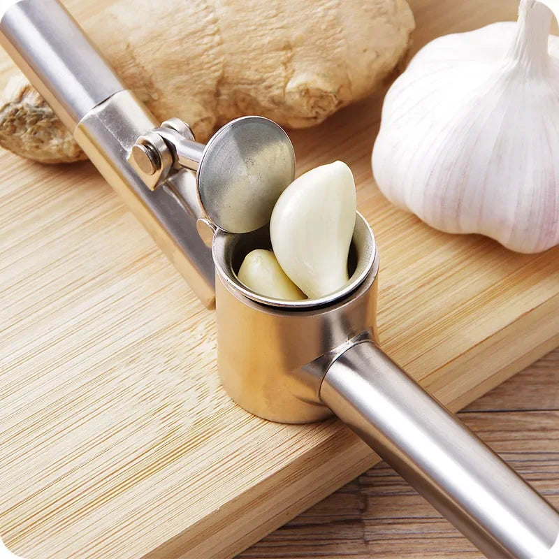Kitchen stainless steel garlic press, detachable design, rust-proof, large-sized garlic crusher, essential kitchen item