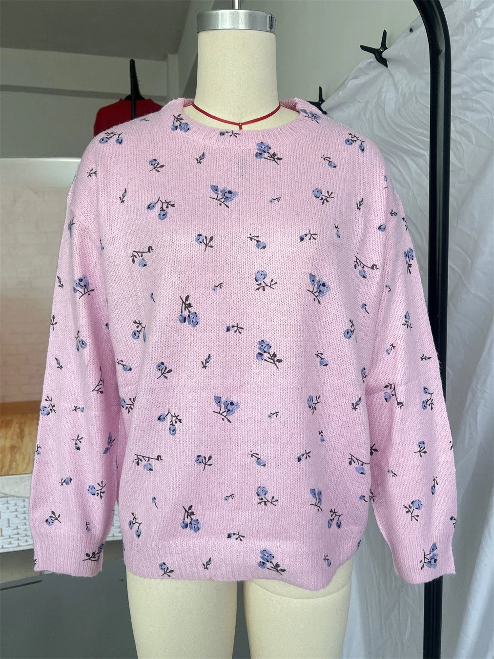 Women's Cream White Floral Print Longline Knit Sweater Crew Neck Relaxed Fit Cardigan with Flowers Fall Winter Boho Chic