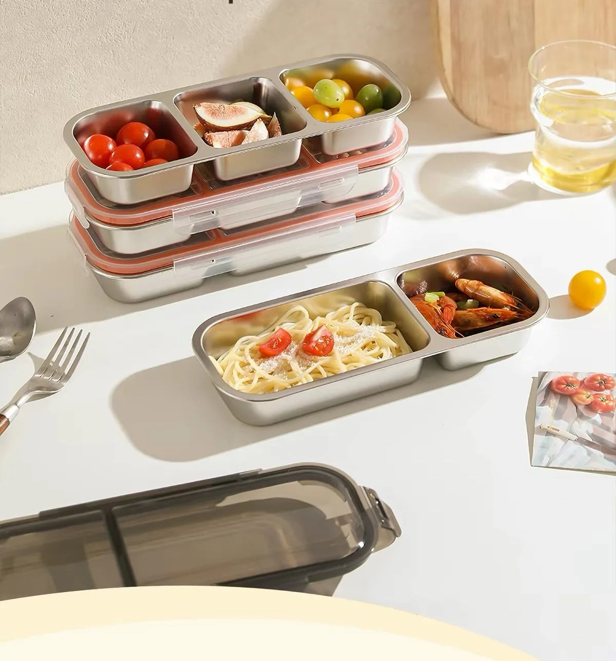 Stainless steel light food and fruit lunch box with compartments, sealed and fresh-keeping, weight loss, quantitative small lunc