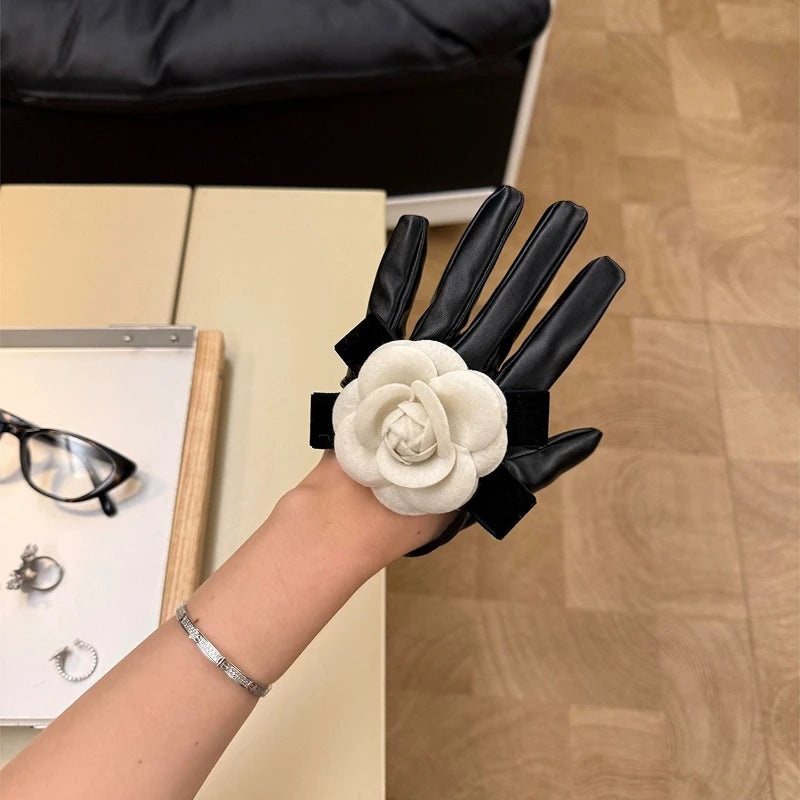 High-level Luxury Camellia Leather Gloves Korean Ins Style Hepburn Style Exquisite Dress Gloves Photo Props Bride Wedding Gloves