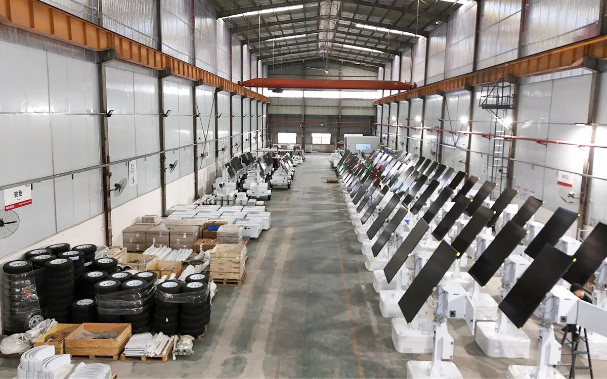 Factory Outdoor Solar Mobile CCTV Tower with Mono-Crystalline Solar Panel Waterproof Parking Security Surveillance