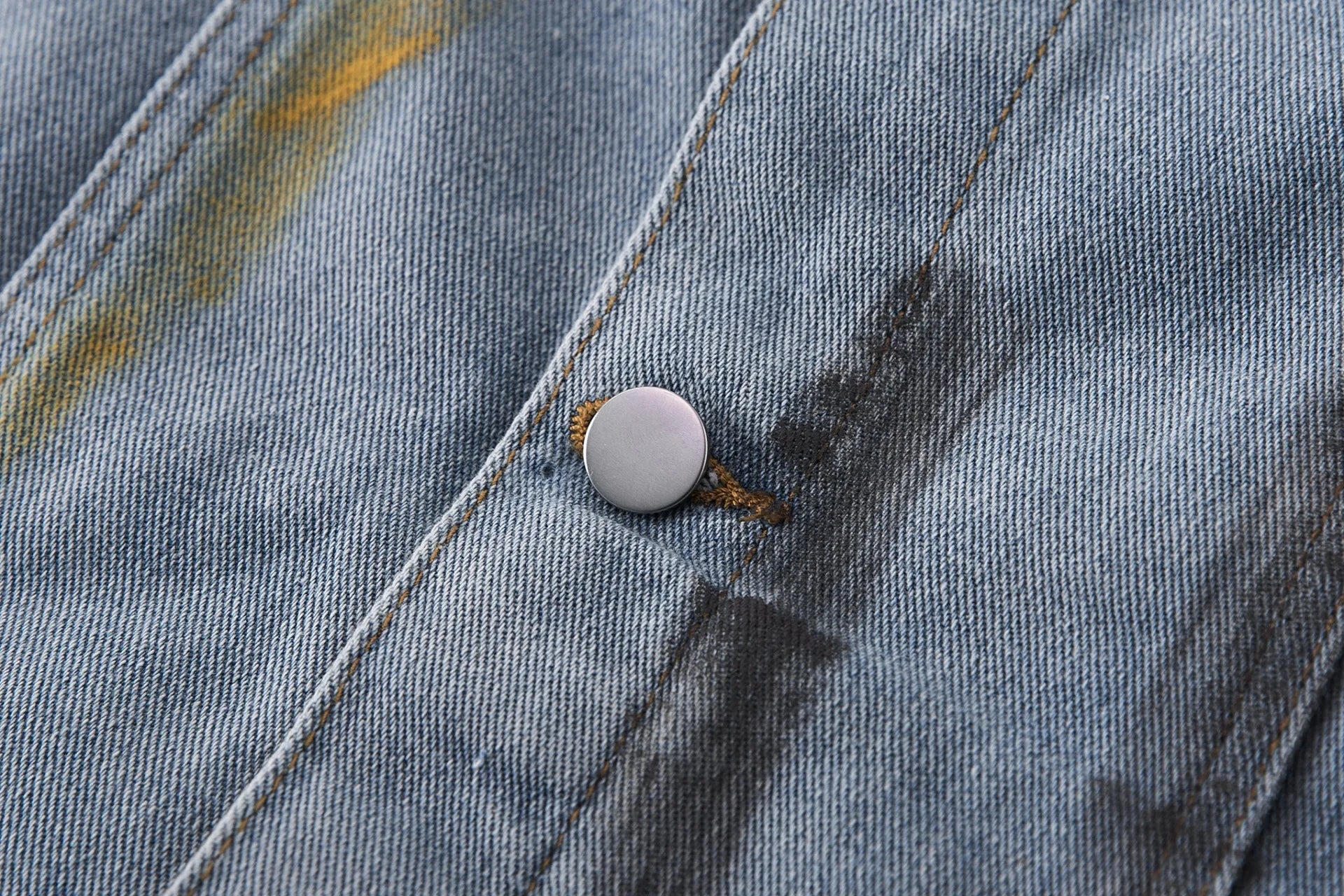 2026 Spring and Autumn American Retro Washed and Dyeed Hole Denim Jacket Men's Design Sense