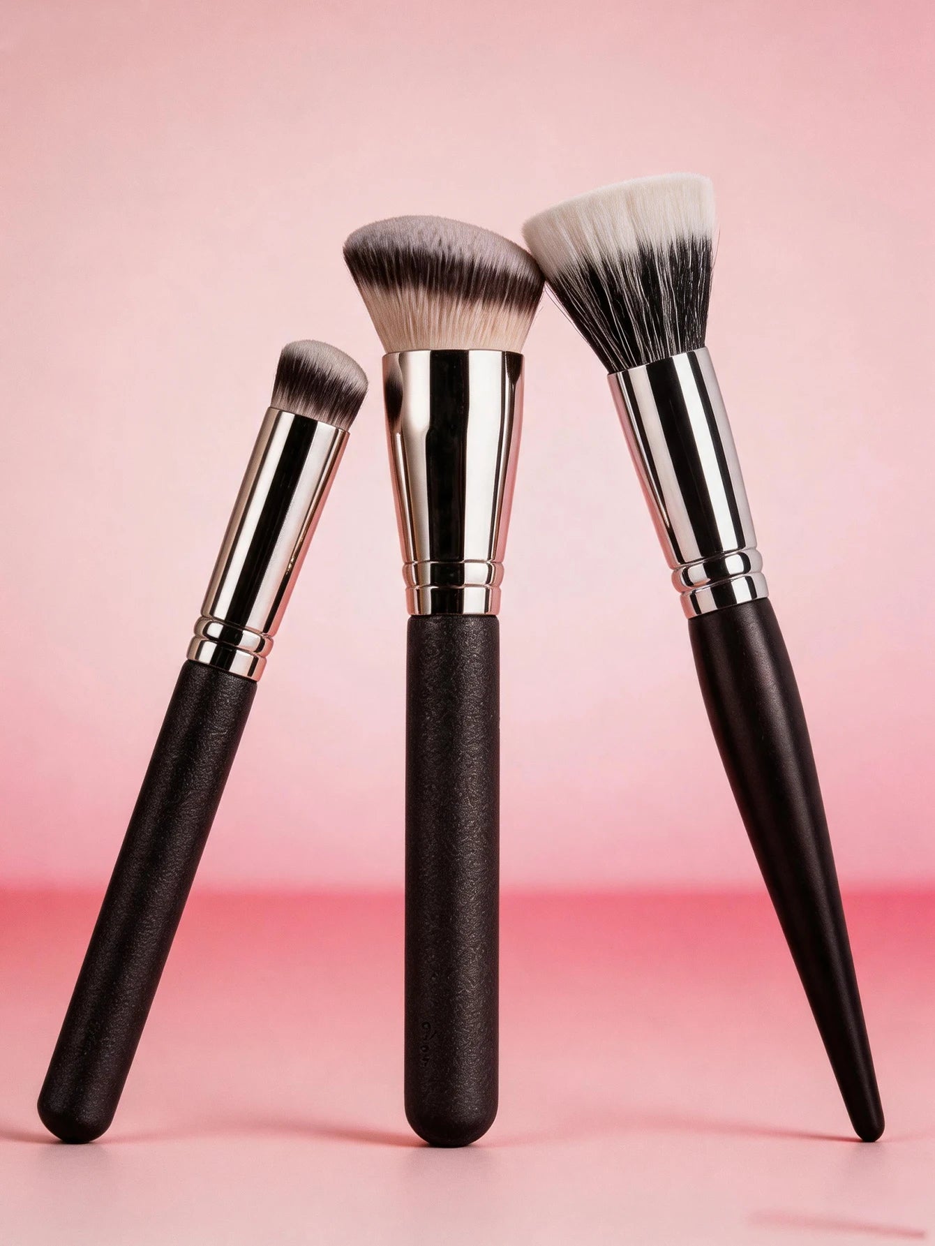 3 PCS Makeup Brushes Set Includes Foundation Brush, Flawless Concealer Brush, Powder Brush