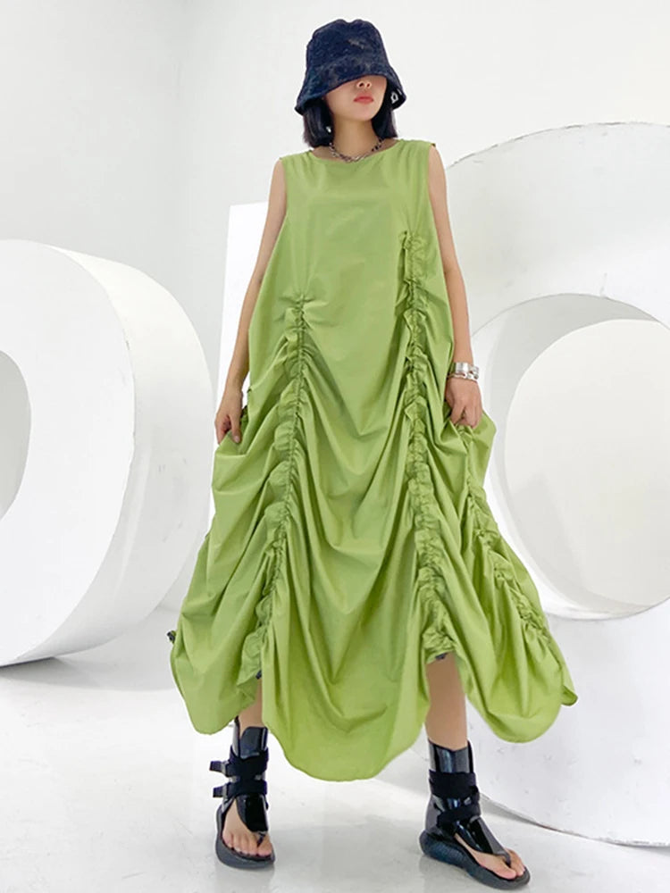 [EAM] Women Green Pleated Drawstring Long Irregular Vest Dress New Round Neck Sleeveless Fashion Tide Spring Summer 2026 1DJ2512