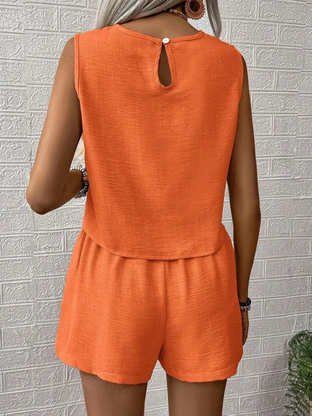 Summer 2 Pieces Outfits Set Women's Clothes Solid Color Fashion Casual Sleeveless Tops and Shorts Sets Outwear