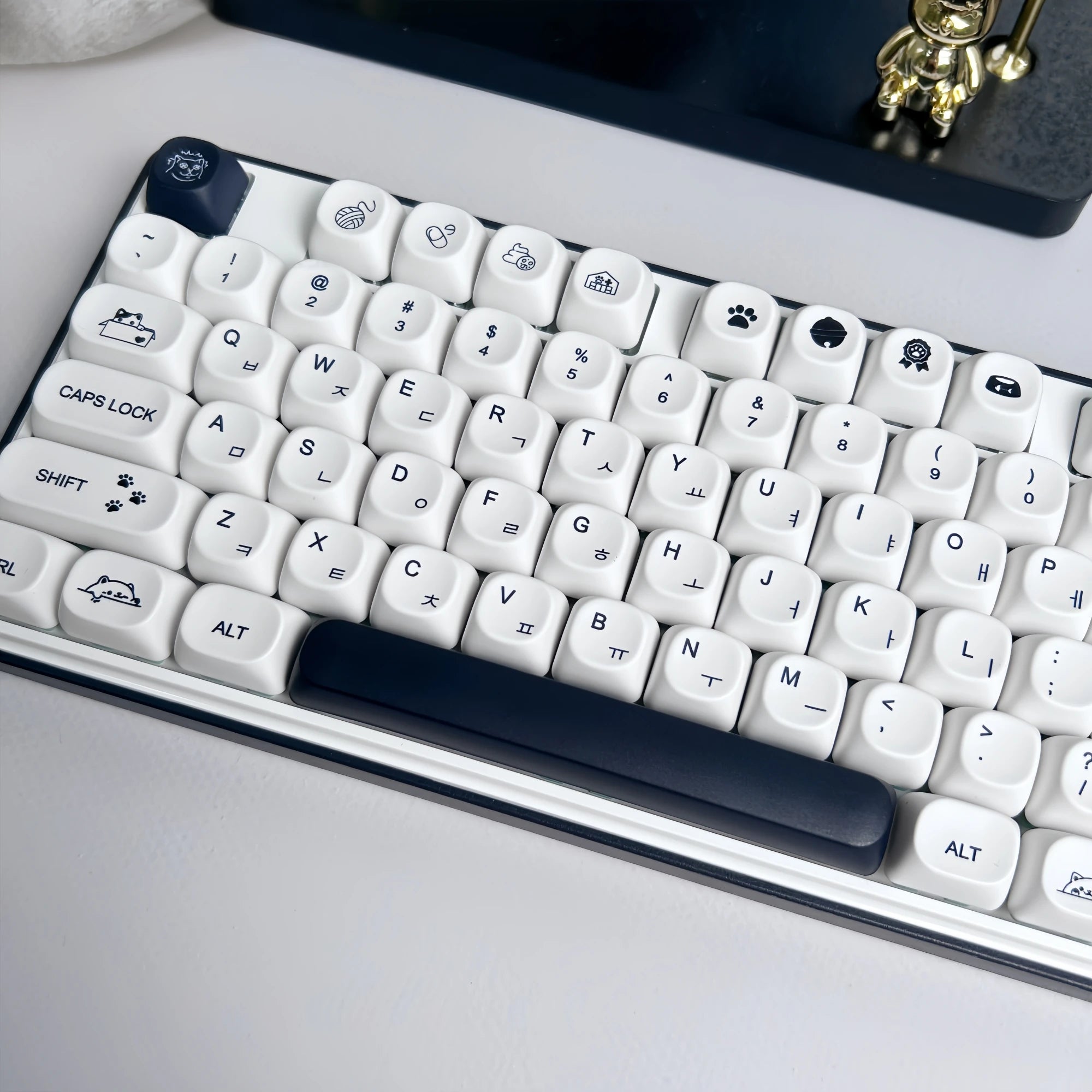 Strange Cat Cute Keycap English/Russian/Korean PBT MOA Minimalist Black and White Keycaps Lovely Kitten Mechanical Keyboard Caps