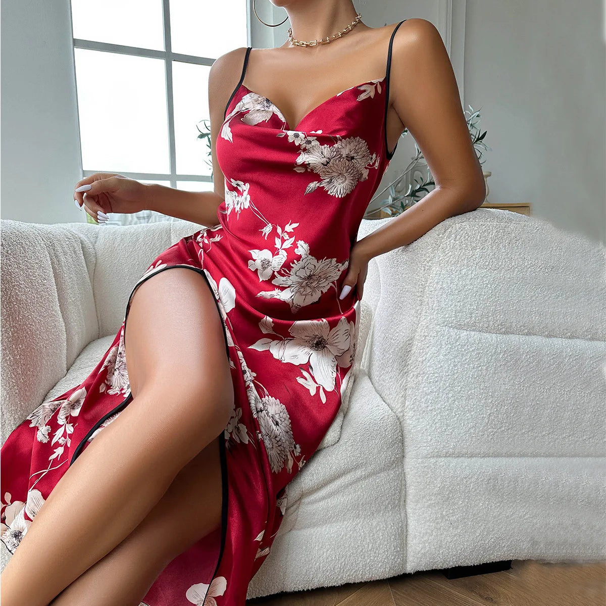 Summer women’s ice-silk spaghetti-strap dress; faux silk leopard-print pyjamas and loungewear; women’s backless, slit-hem spaghe