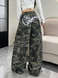 American High Waisted Baggy Y2K Camouflage Work Pants With Large Side Pockets And Embroidered Lettering, Hanging Wide Leg Pants