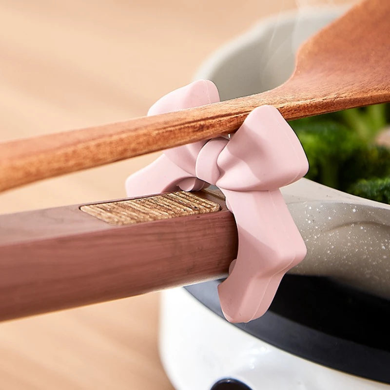 Bow Silicone Spatula Rack Multi-function Pot Clip Bowknot Anti Scalding Overflow Spatula Holder Spoon Rests Kitchen Gadgets