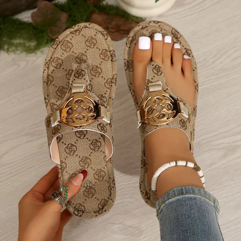 Women Flip-flops Fashion Platform Cool Slippers Summer Open-toe Beach Slippers Retro Embroidered Metal Buckle Designer Slippers