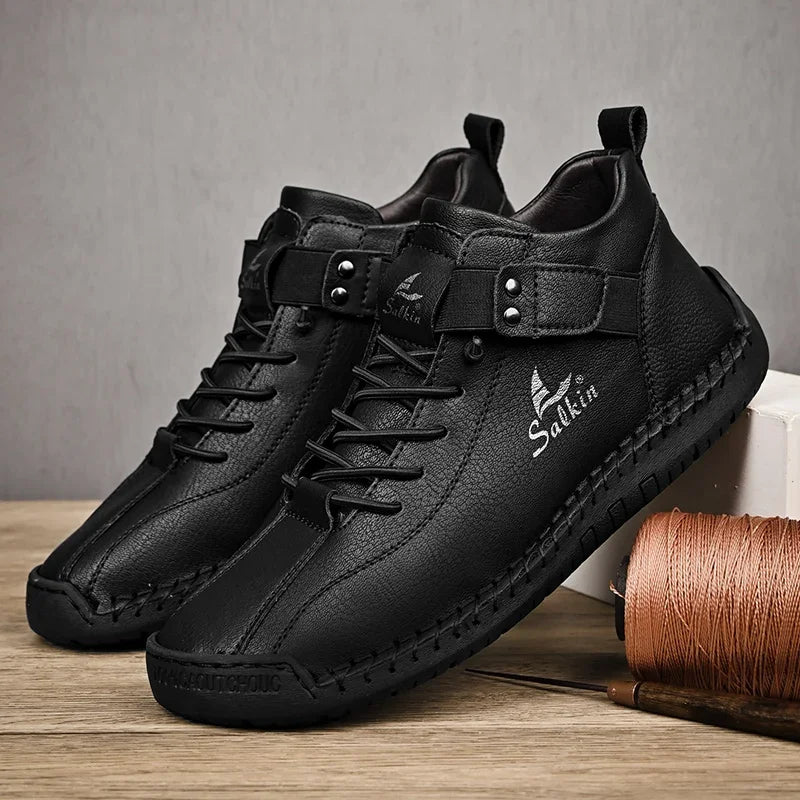 New 2024 Handmade Leather Casual Men Shoes Design Sneakers Man Breathable Leather Shoes Men Ankle Boots Outdoor