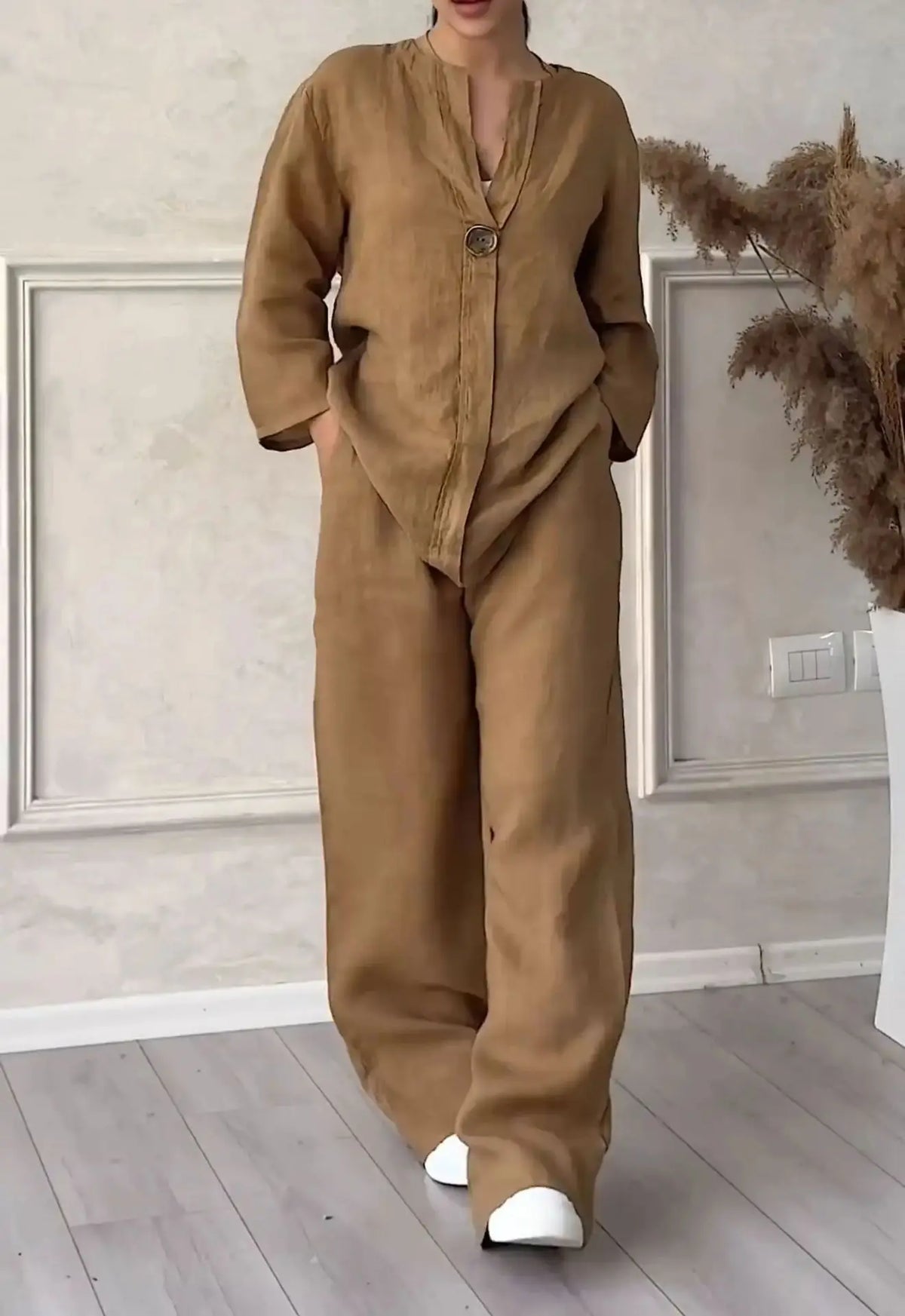 Fashionable and elegant women's suit Simple and casual Solid color comfort Short shirt high waisted loose pants two-piece set