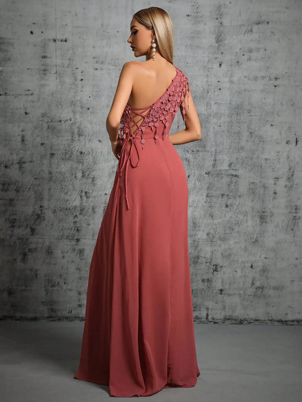 Mgiacy single-shoulder water-soluble lace fringed chiffon halter-neck open-front dress