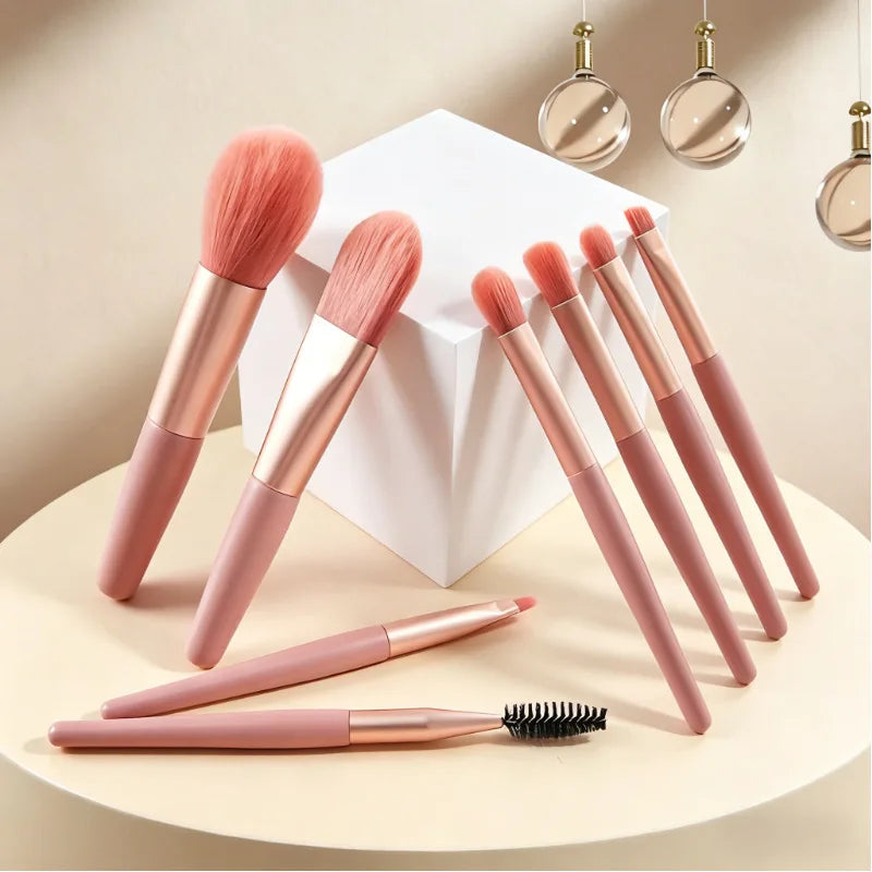 1 Set Mini 8Pcs Makeup Brush Set Portable Pouch Eyeshadow Foundation Blush Brush Beauty Tools for Beginners
