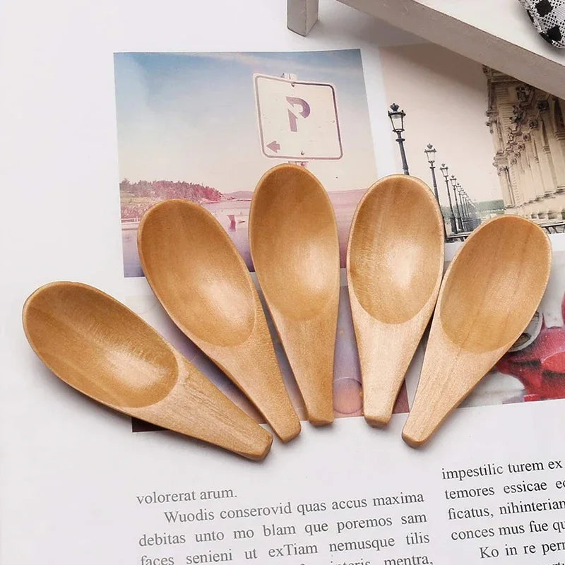 5pcs Wood Mini Tea Spoon Condiment Scoop Flatware Coffee Tea Small Mini Sugar Spoon Coffee Spoon Kitchen Gadgets 5Pcs 7X2.5Cm