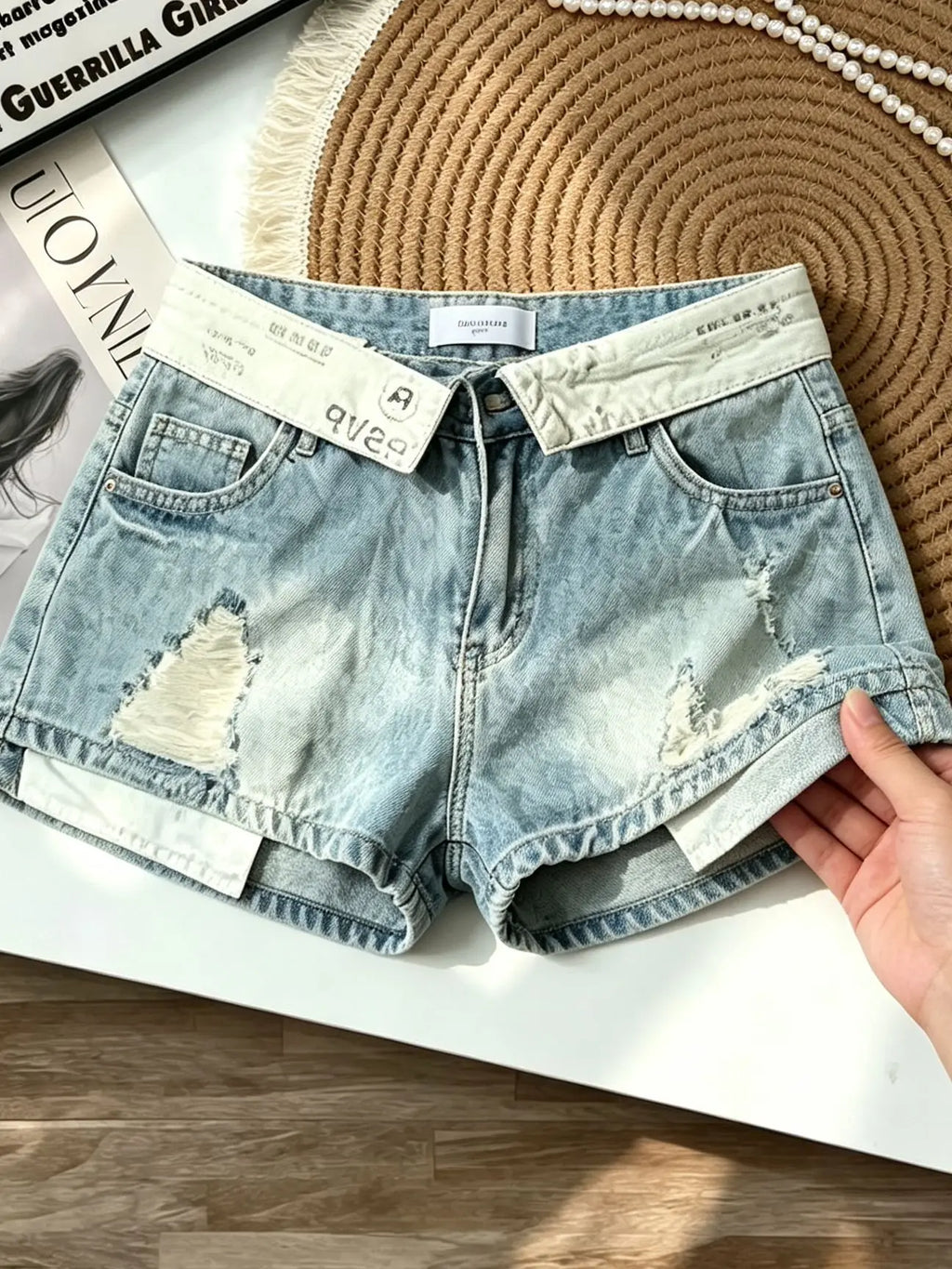 Retro Flanged Waist Ripped Denim Shorts Women's Summer Sexy Hip-wrapped Straight Hot Pants