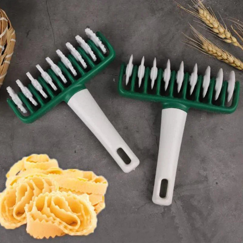 Noodles Cutter Kitchen Tool Roller Dockers Dough Cutter Plastic Noodle Knife Pasta Instant Noodles Maker kitchen gadgets baking