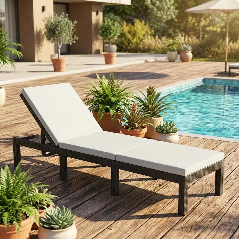 Outdoor Rattan Sun Lounger Adjustable OEM Custom