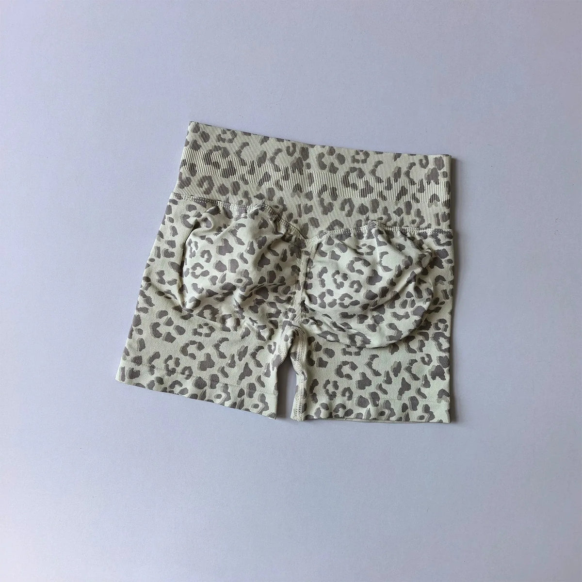 Sexy Leopard Print Seamless Yoga Shorts High Waist Peach Butt Lift Tummy Control 4-Way Stretch Breathable Workout Cycling Pants