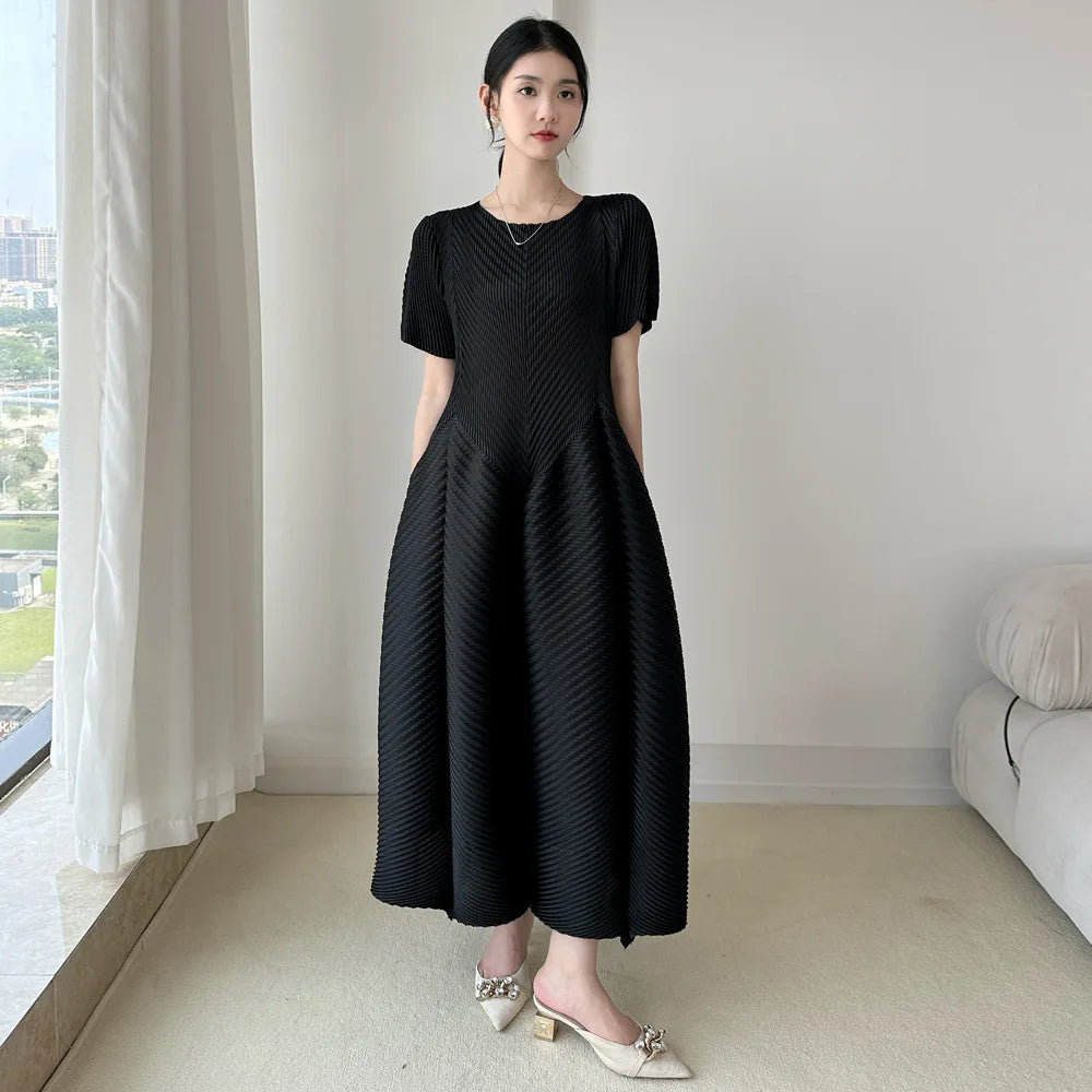 LANMREM High End Purple Pleated Women's Dress 2025 New Round Neck Short Sleeved Spliced Design Ball Gown Summer Dresses 2DB3489