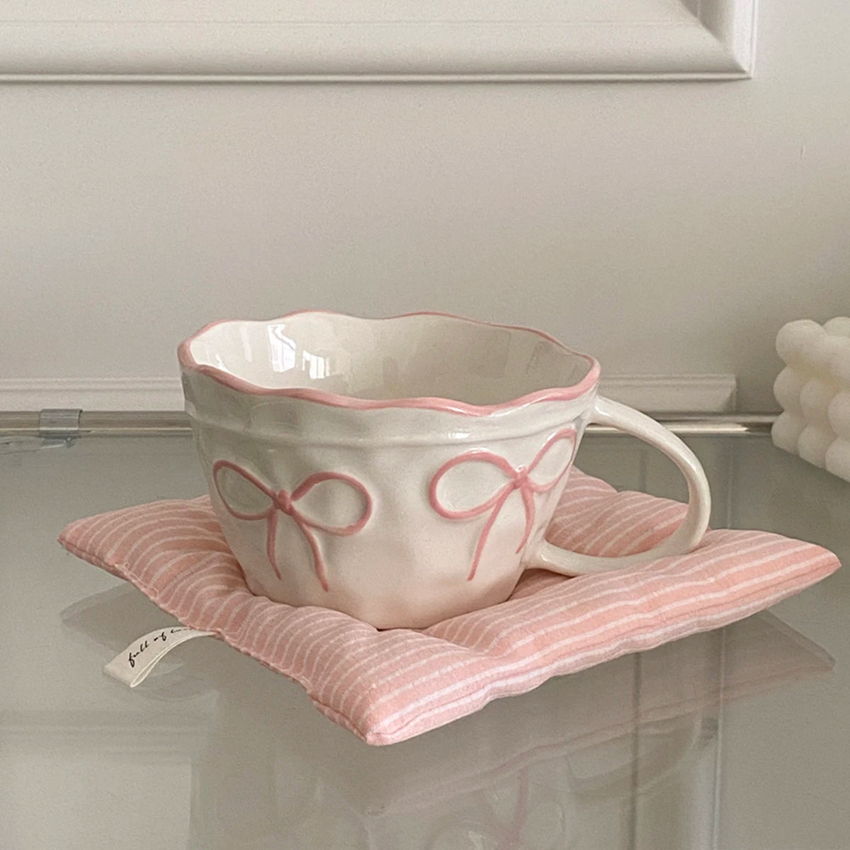 1Pc Ceramic Mug with Bowknot, Exquisite and Simple Design, Large Capacity Couple's Matching Mug, Suitable for Home Decoration, Home Drinking, Candlelight Dinner, Coffee Latte Art Cup, Holiday Gift, Exquisite Gift