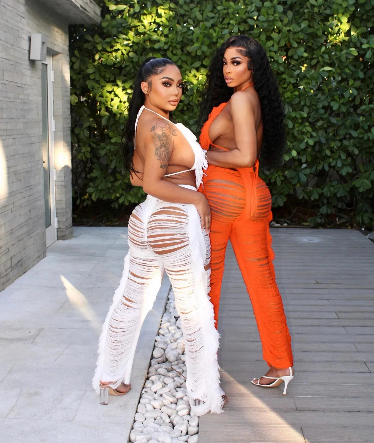 Sexy Women 2025 Knitted Set Two Piece Set Halter Backless Bra Crop Top Pants Crocheted 2 Pieces Set Hollow Out Crochet Beach Set