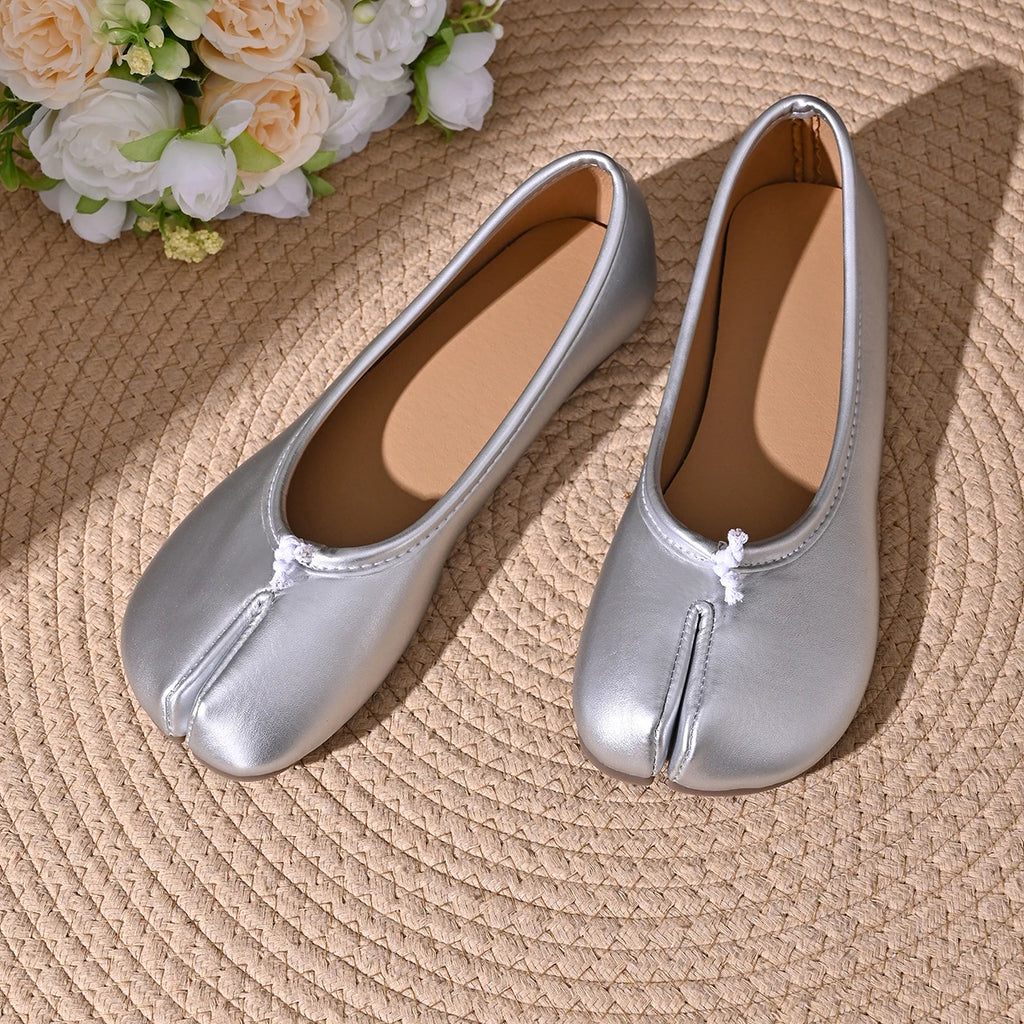 Japanese Style Tabi Ninja Shoes Women Cozy Leather Flats Split Hoof Toe Loafers Femme Mary Jeans Mocasines Ladies Ballerina Shoe