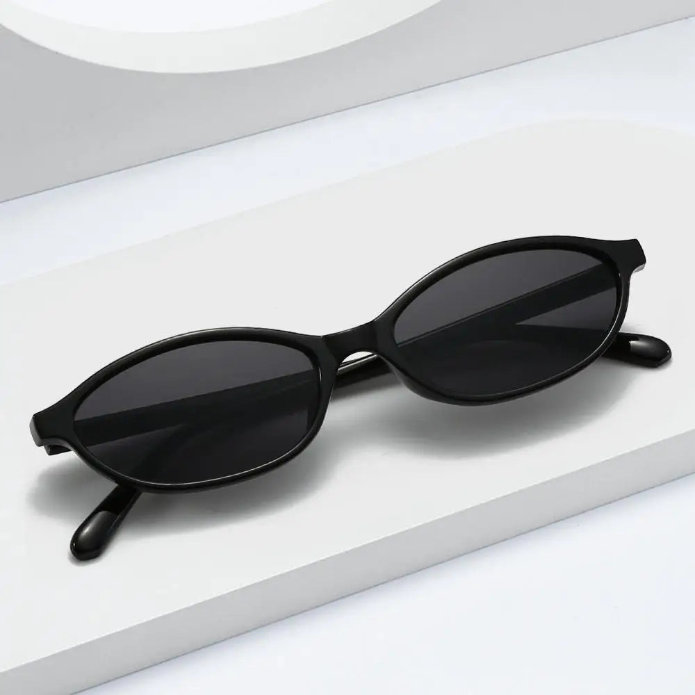Vintage Cat Eye Oval Sunglasses Lightweight Trendy 90s Sunnies UV protection Sun Glasses for Women & Men