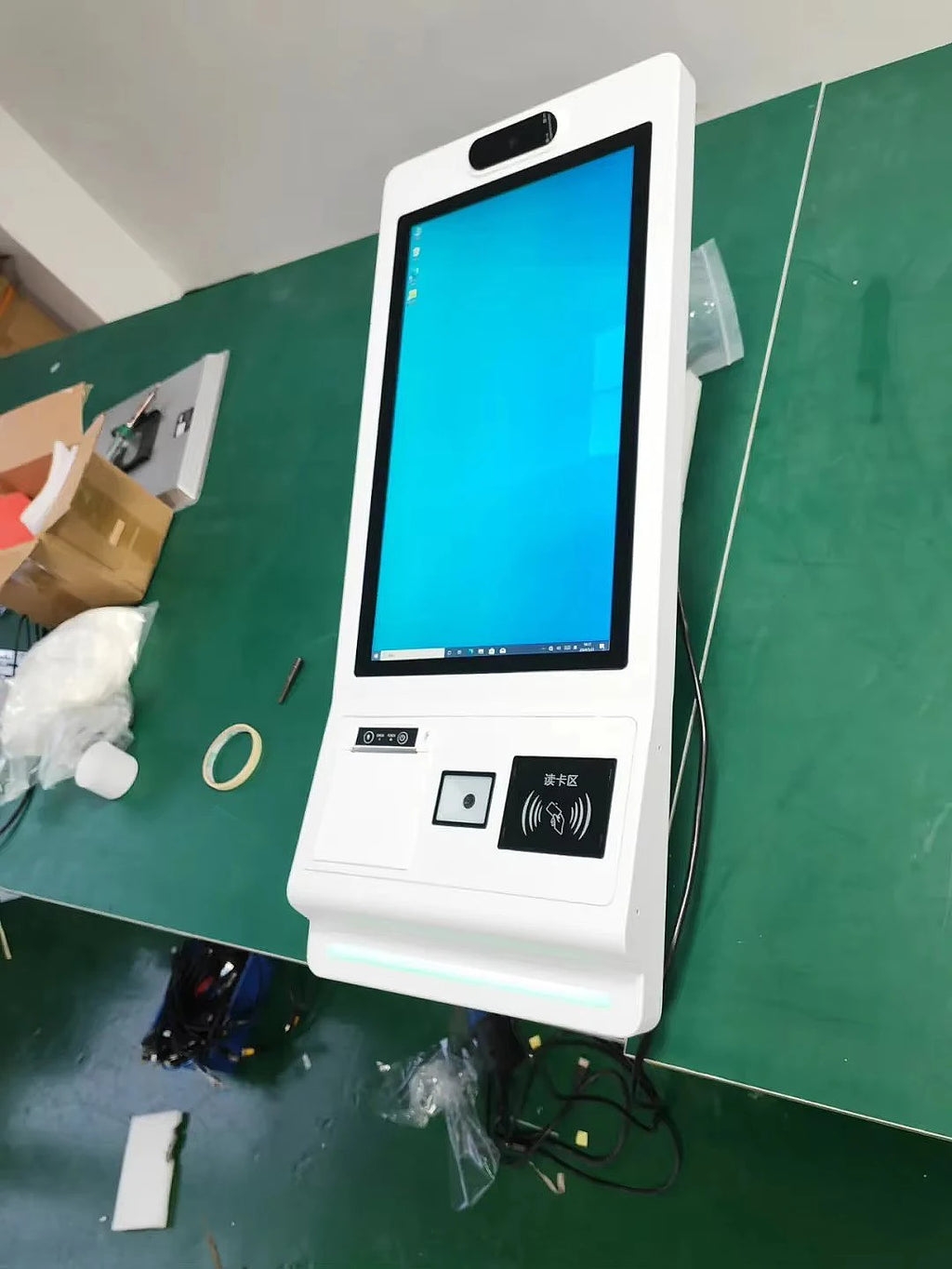 21.5/23.6/27/32 Inch Touch Screen Ordering Kiosk Windows Android Interactive Outdoor Self Ordering Payment Machine