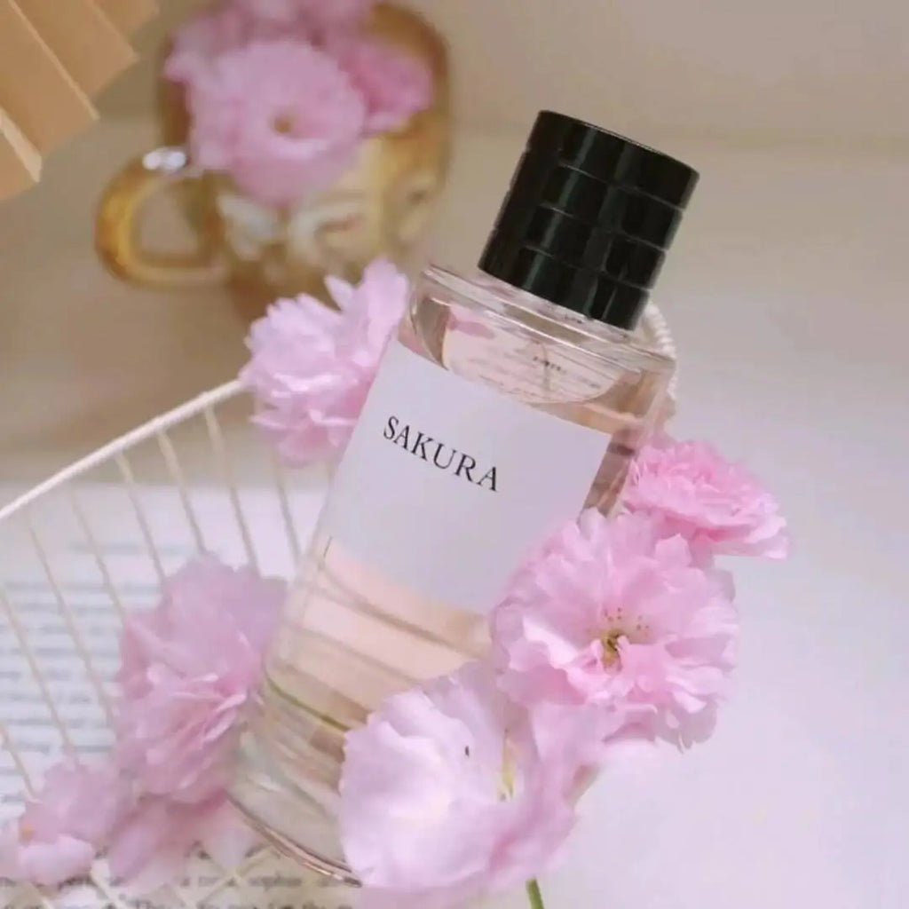 100/125Ml Unisex Brand Perfume Floral Herbal Notes Featuring A Mysterious Elegant And Rich Fragrance For Social Occasions