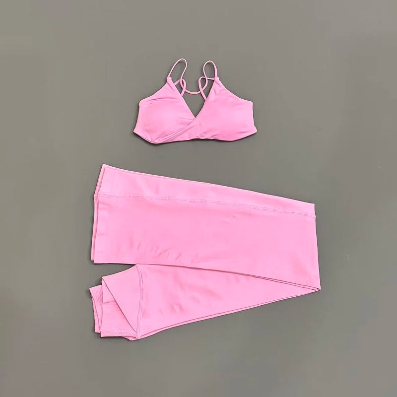 2Pcs Women Sports Yoga Set Halter Neck Sports Bra Flare Leggings Seamless Hip Lifting Quick Dry Gym Fitness Workout Activewear