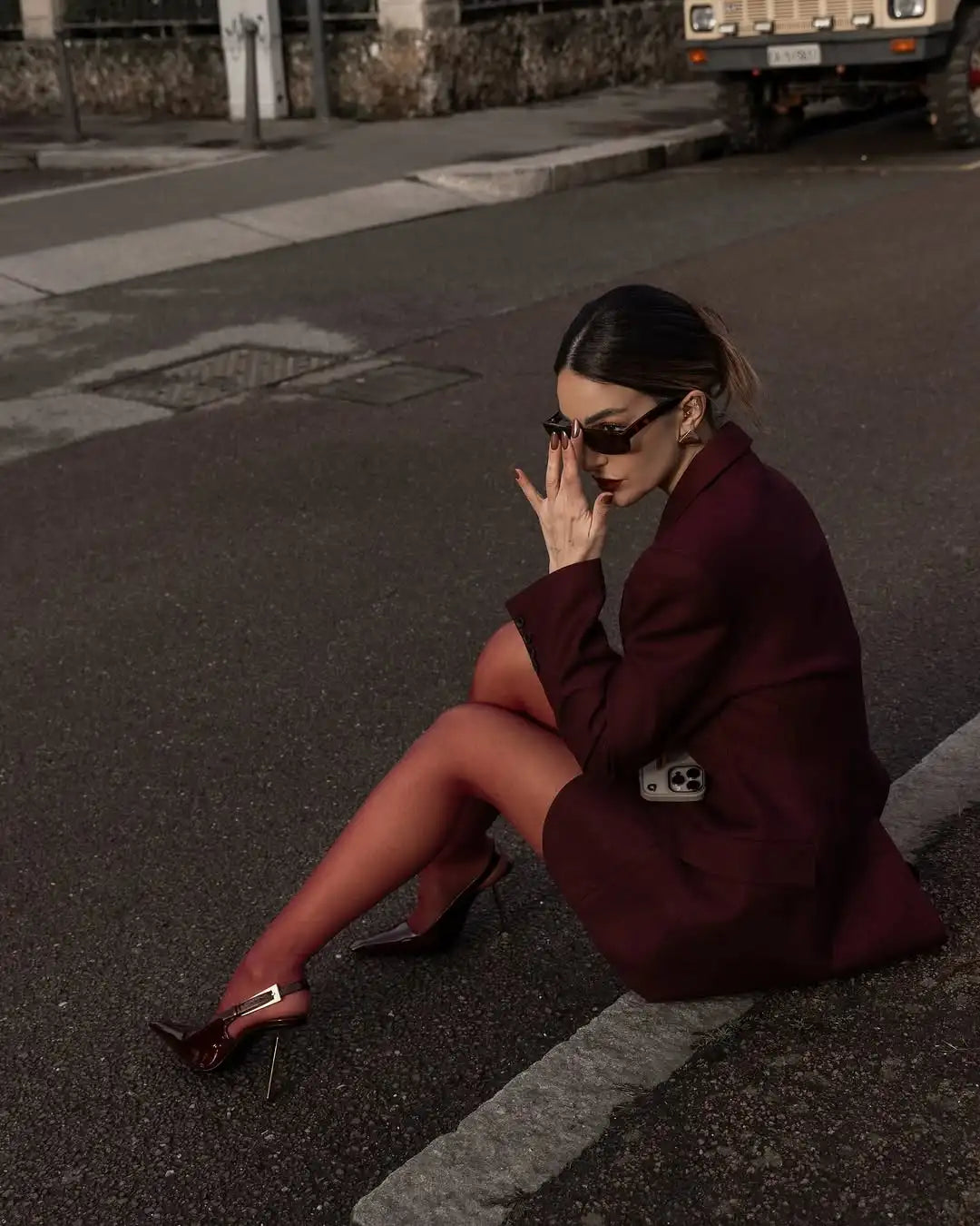 Burgundy Single-Breasted Cinched Waist Blazer, Tailored Hourglass Fit Peak Lapel Jacket, Sophisticated Office & Evening Wear