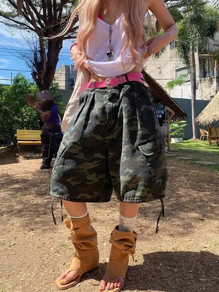 American Vintage Camouflage Print Denim Calf-Length Pants Women Streetwear Y2k Retro Versatile Lace-Up Cropped Jeans 2026