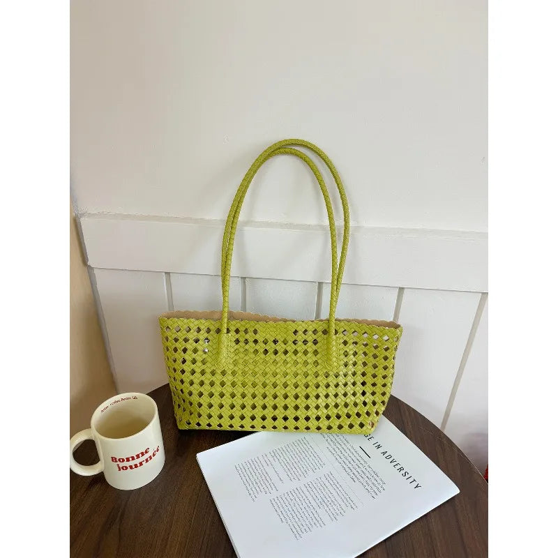 2026 New Fashion Hollow Out Woven Tote Bag for Women Large Capacity Commute Single Shoulder Handbag for Summer