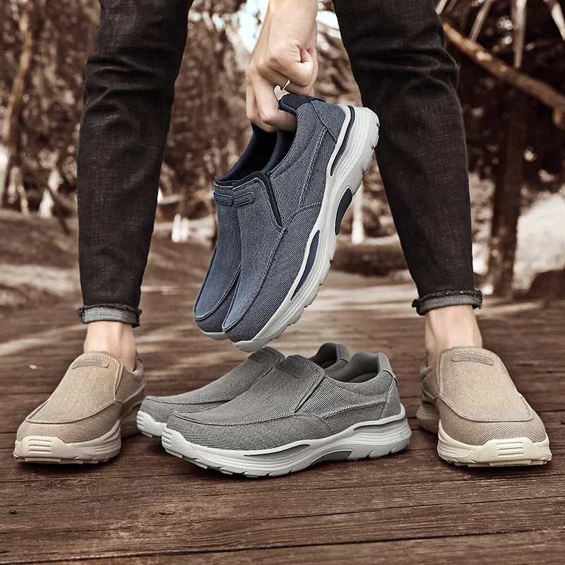 Men's Casual Shoes Canvas Breathable Loafers Men 2025 New Male Comfortable Outdoor Walking Shoes Classic Loafers Men Sneakers