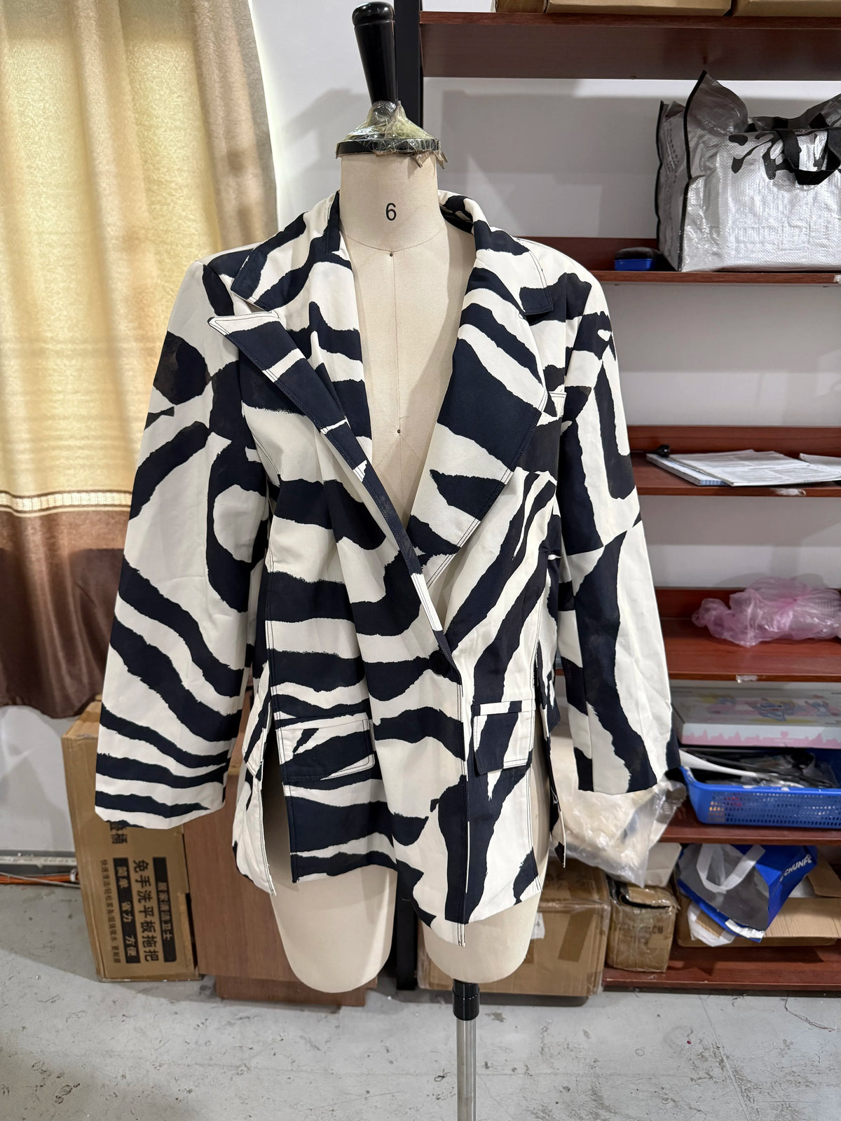 Women Red Fashion Blazer Jacket Lapel Collar Single Button Long Sleeve Loose Casual Coats Oversized Autumn Winter Street Outwear