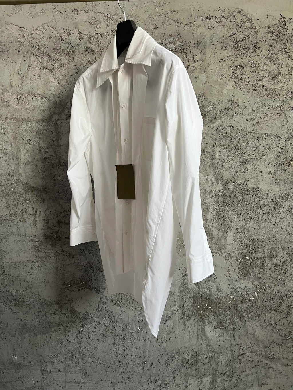Original design detachable collar contrasting color shirt, cotton asymmetrical collar white and black shirt design