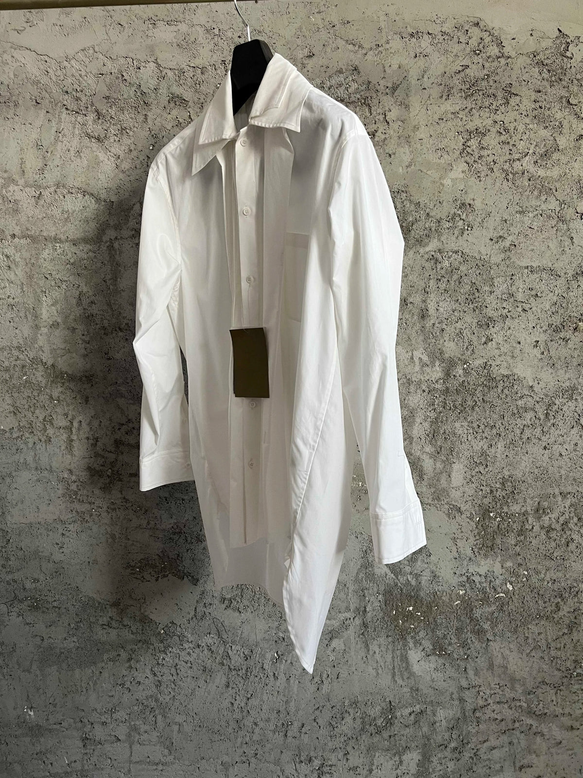 Original design detachable collar contrasting color shirt, cotton asymmetrical collar white and black shirt design