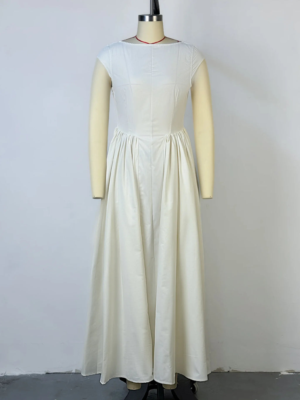 2026 Autumn New Style Elegant Backless and Waist-Slimming Mid-Length Dress