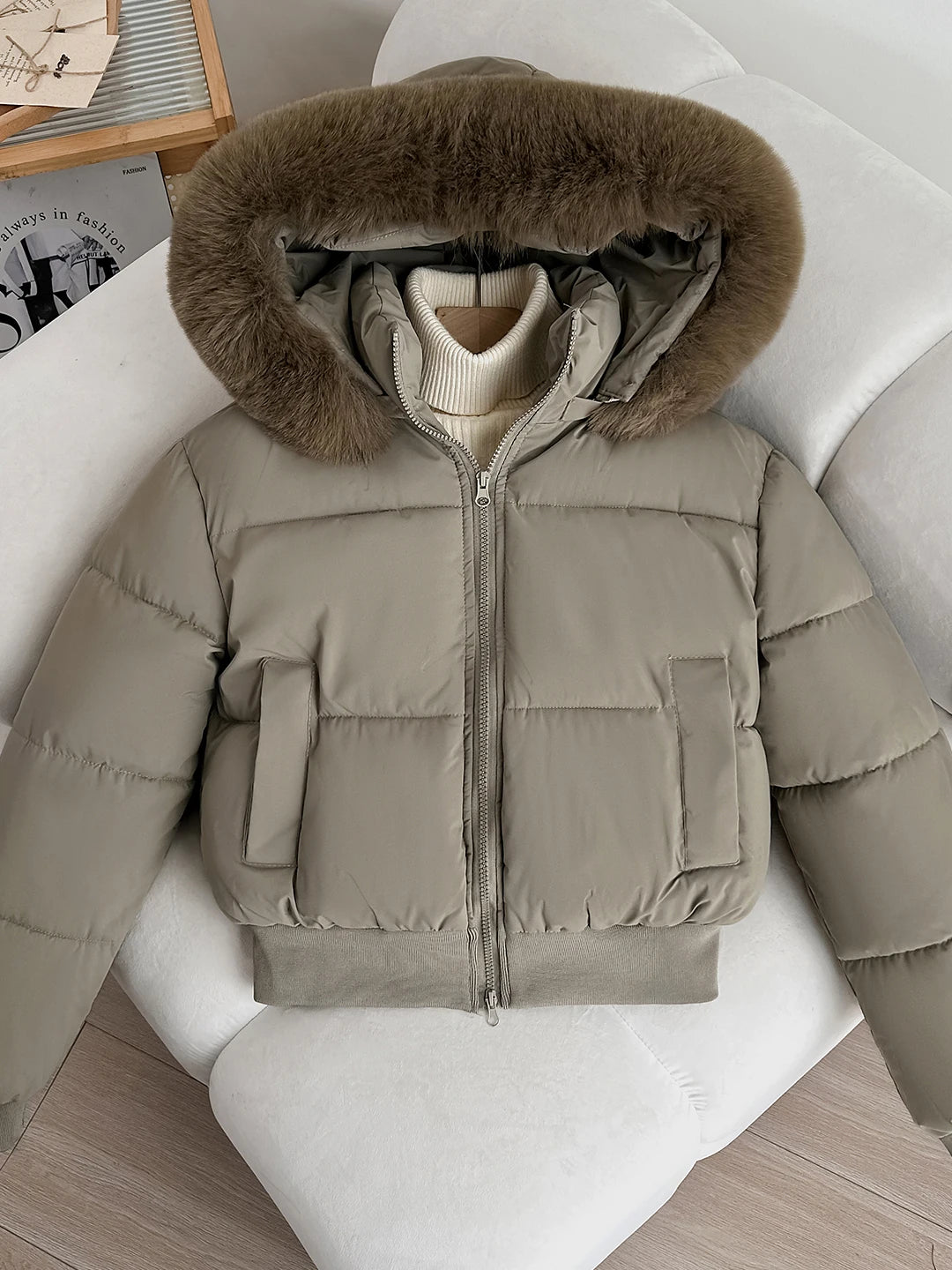 Women's Short Thickened Winter Cotton Jacket Quilted Coat Fur Collar American Retro Style Warm Casual Fashion Regular Fit
