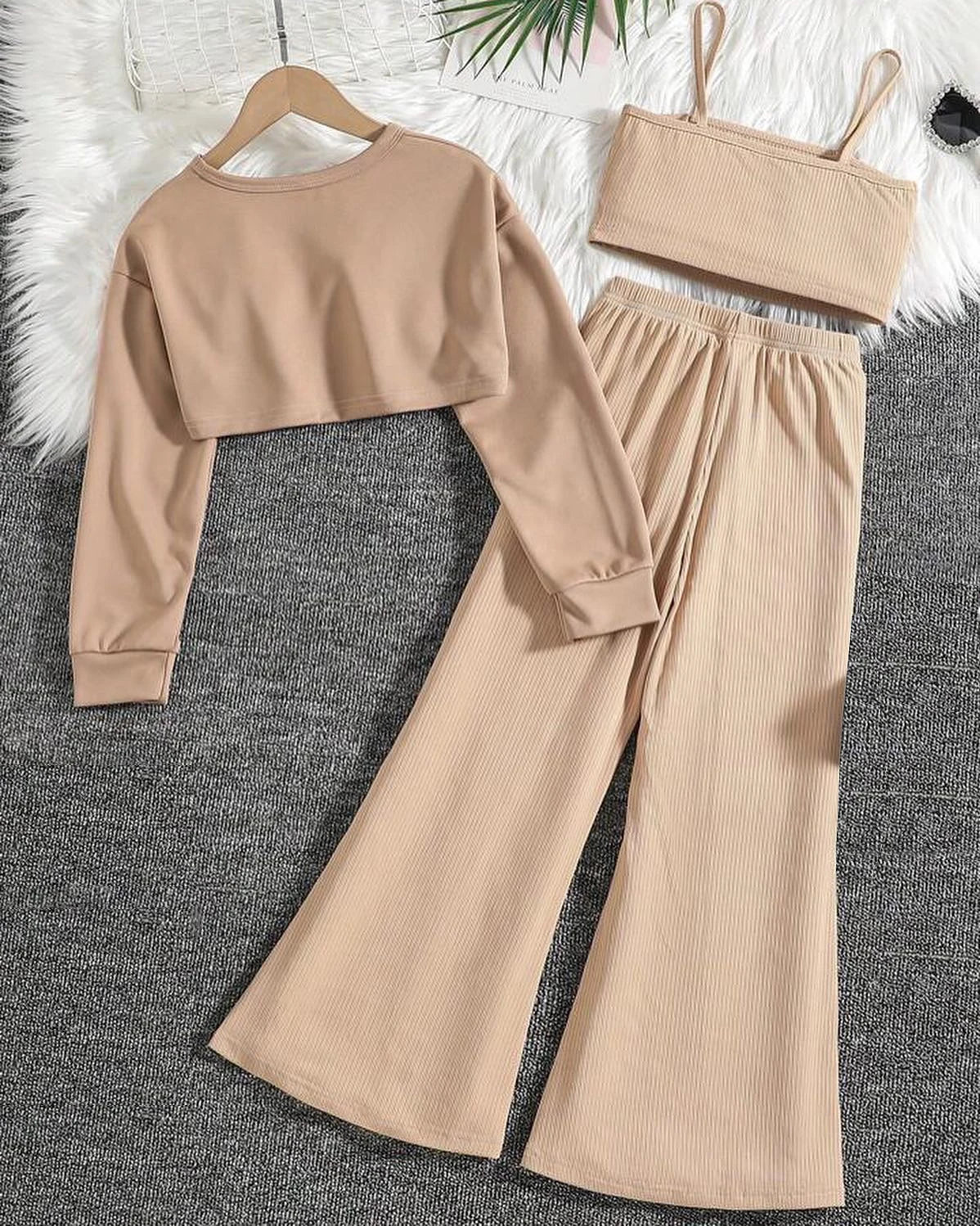 New girl's spring long sleeved top+heart-shaped vest+long pants children's set casual sports pure cotton girl top and long pants